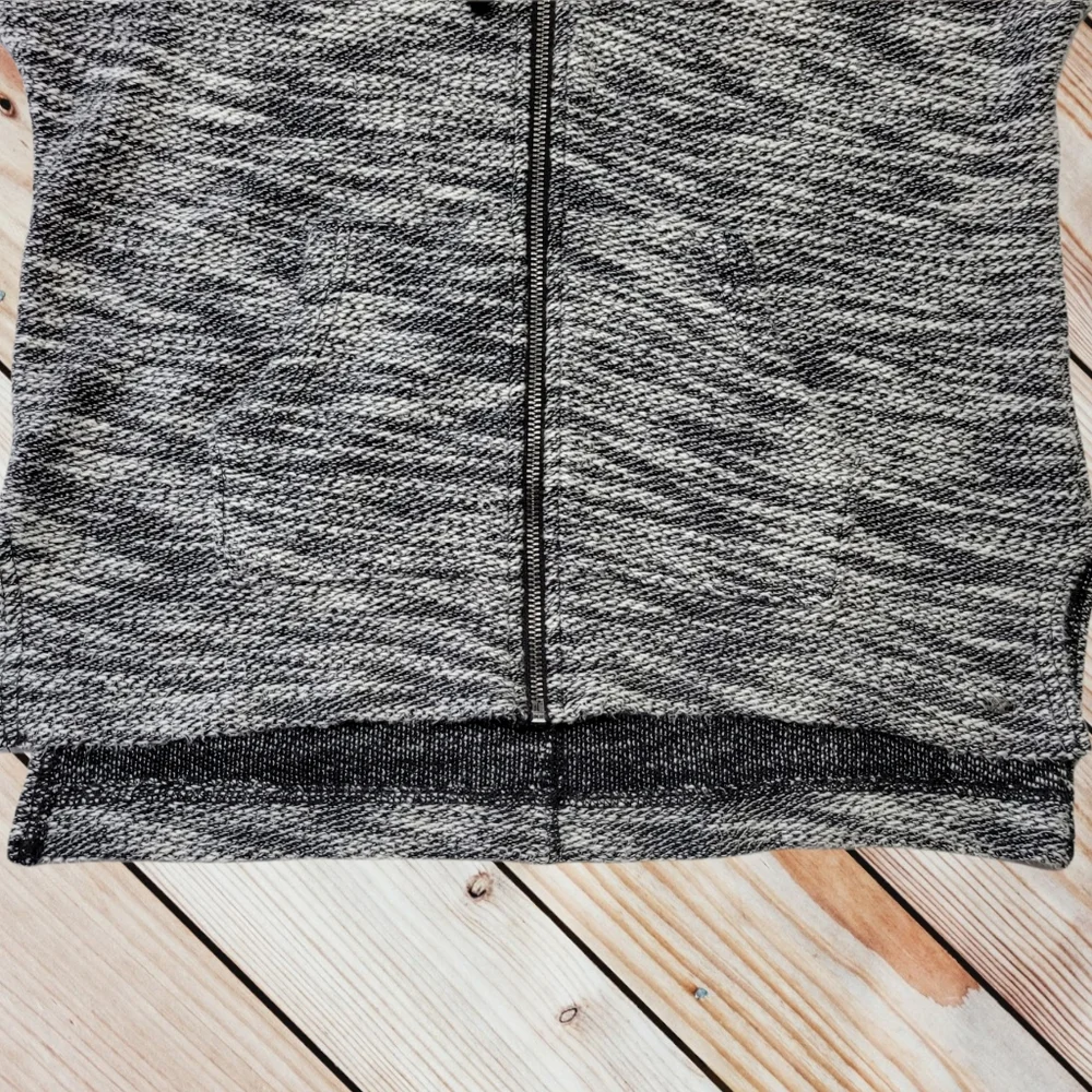American Eagle Outfitters home pit